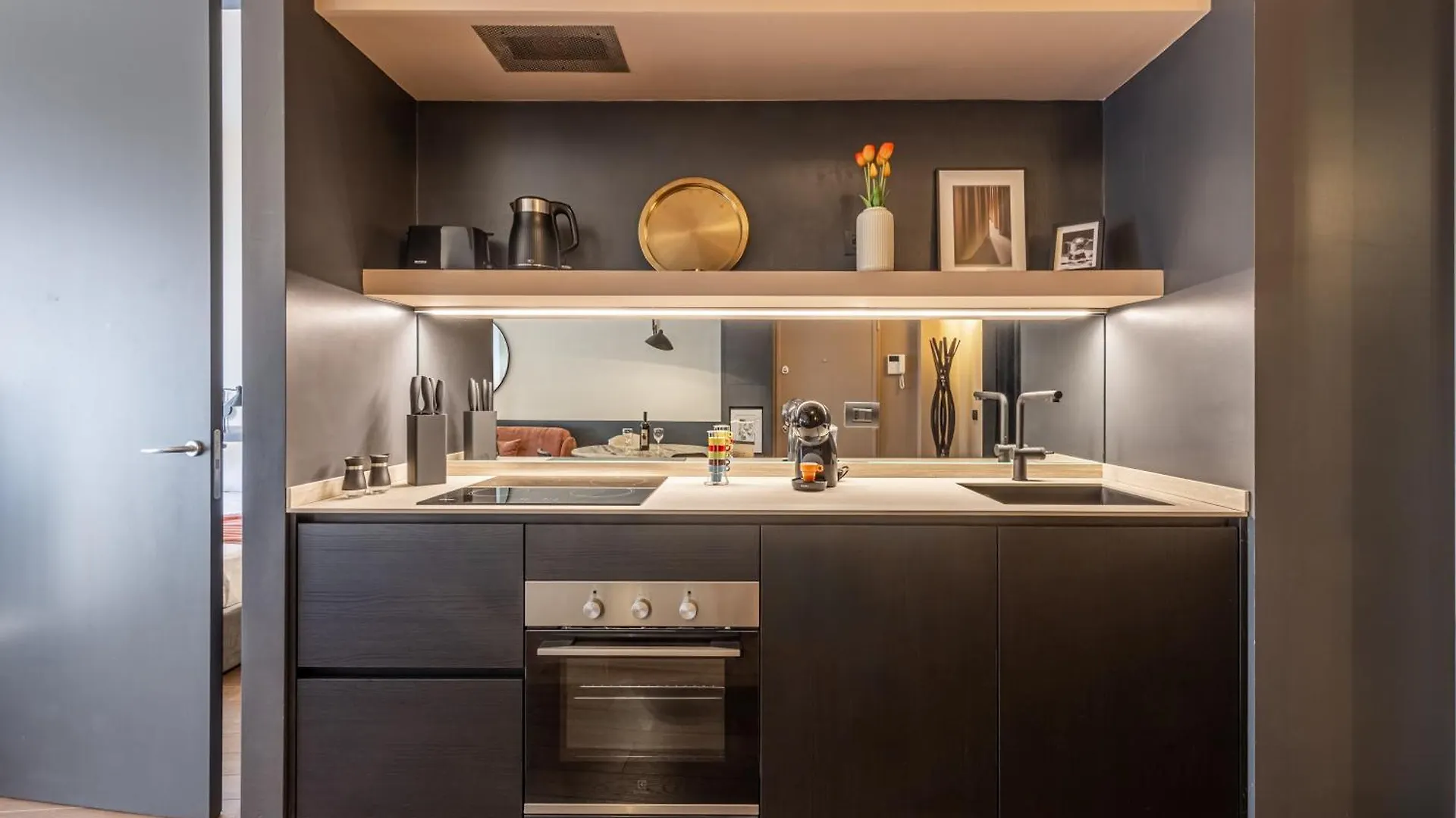 Apartment Zuretti Modern Comfort Near Central Station Milan