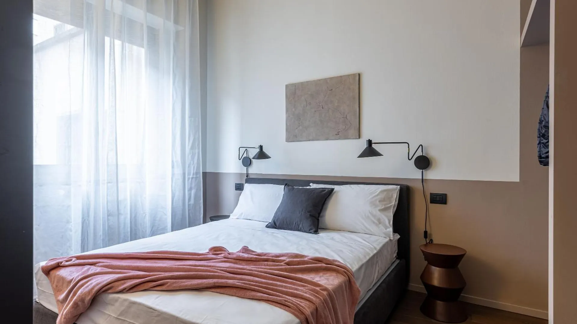 Zuretti Modern Comfort Near Central Station Milan