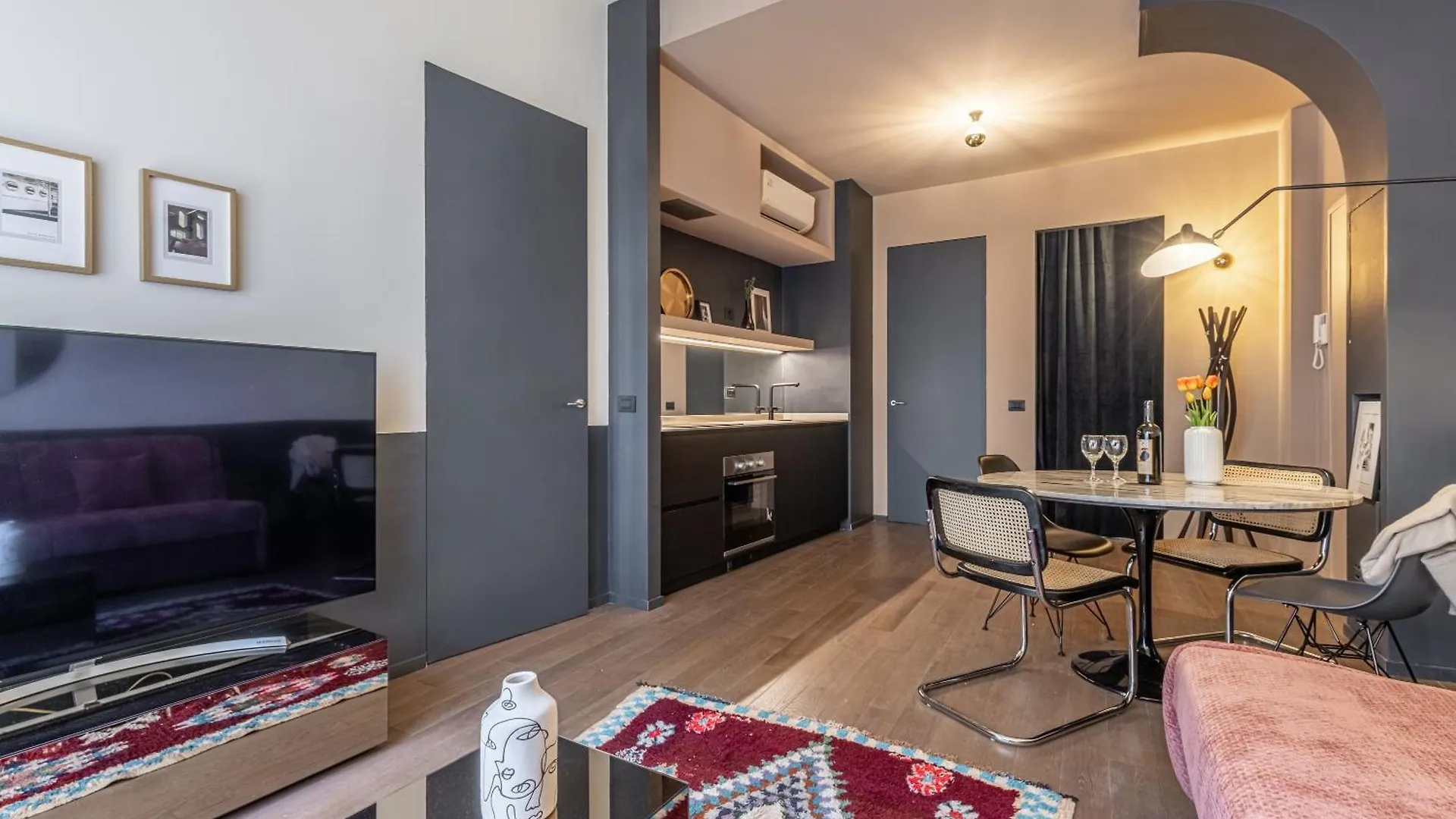 Apartment Zuretti Modern Comfort Near Central Station Milan